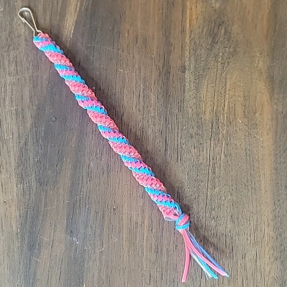 Gimp Boondoggle Rexlace Spiral Zipper Pull Keychain